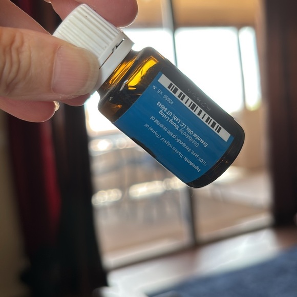 Young Living Thyme Essential Oil 15 mL - Picture 5 of 5